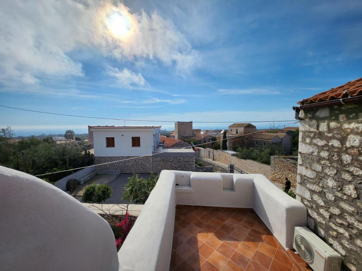 Elia Luxury Rooms Areopoli Exterior photo
