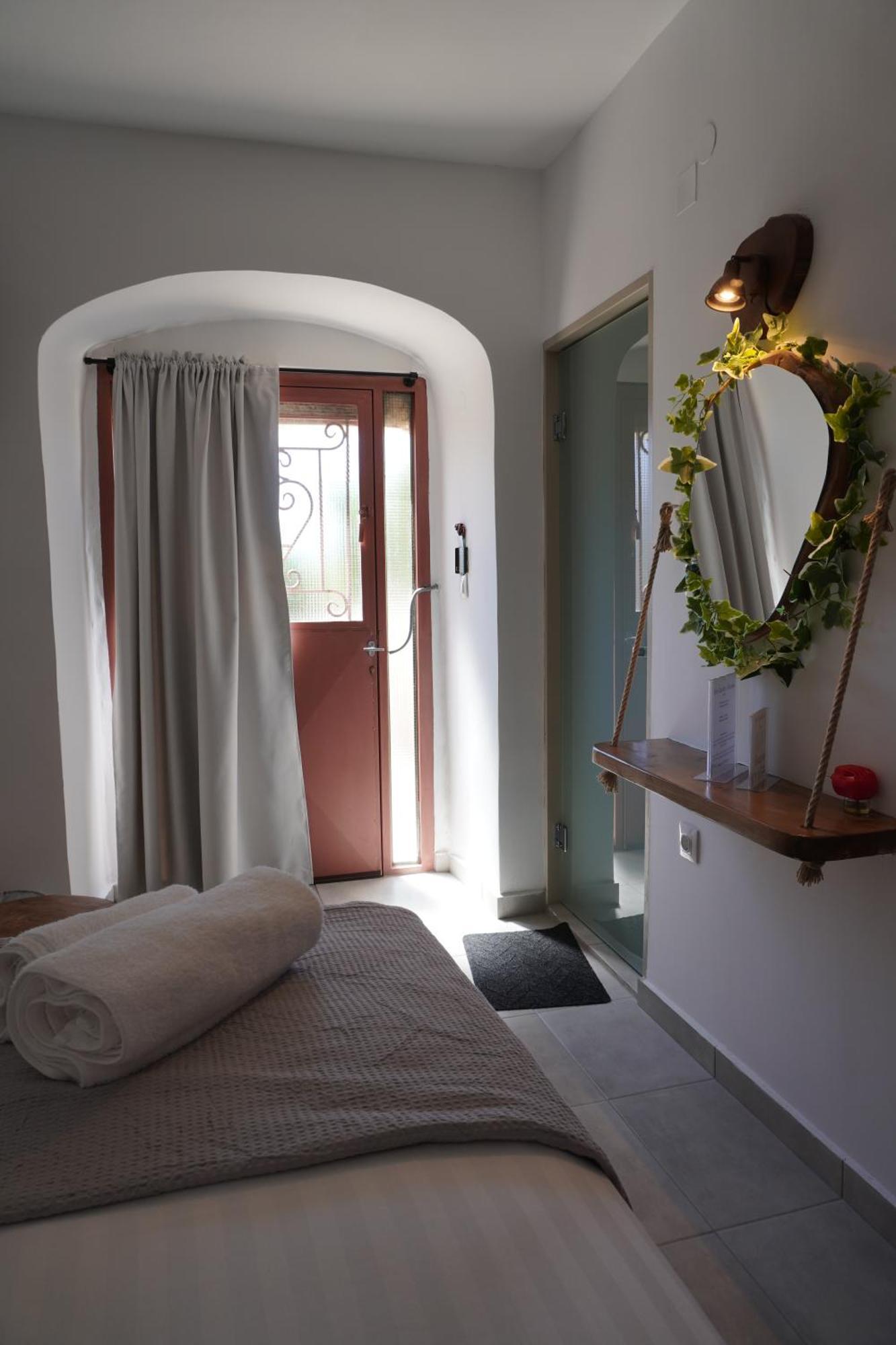 Elia Luxury Rooms Areopoli Exterior photo